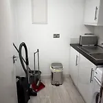 Apartment 3 Bedroom In Centre, Cork