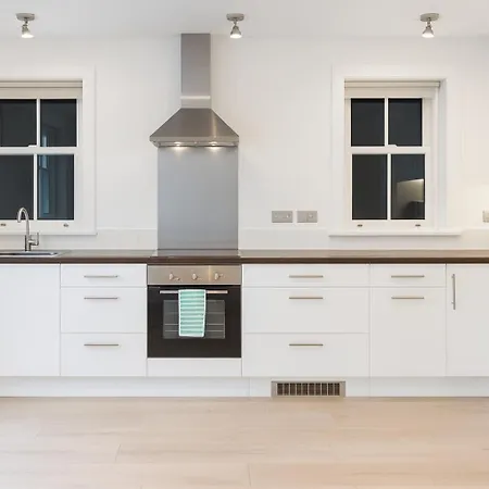 3 Bedroom In Centre, Cork *