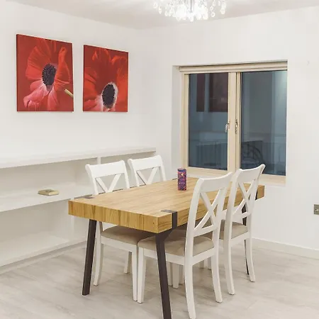Apartamento 3 Bedroom In Centre, Cork *