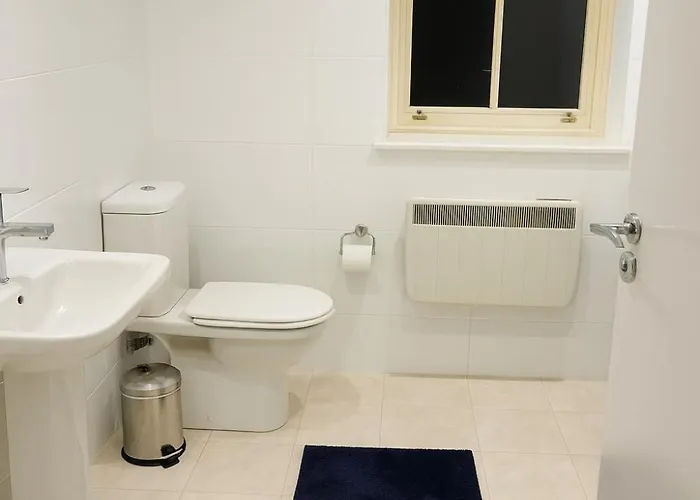 3 Bedroom In Centre, Cork Kinsale